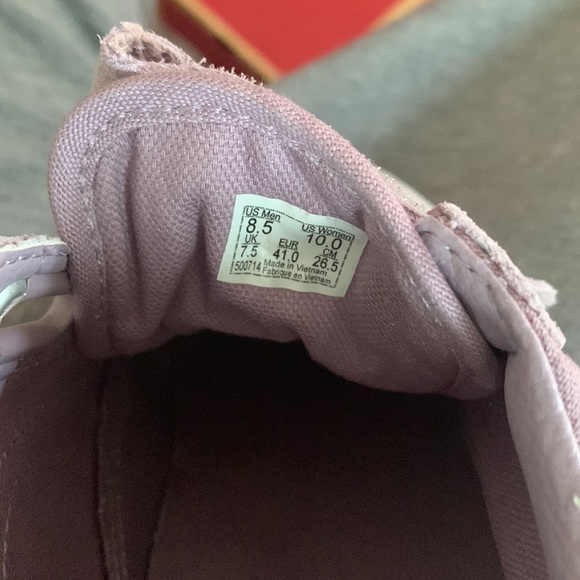 🎁🎄 🎁🎄🎁🎄 🎁🎄🎁🎄
👟NWT Unisex Old Skool Vans 👟 - Picture 3 of 11